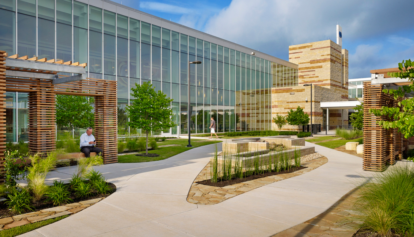 Austin VA Outpatient Clinic / Austin, TX - © Casey Dunn Photography