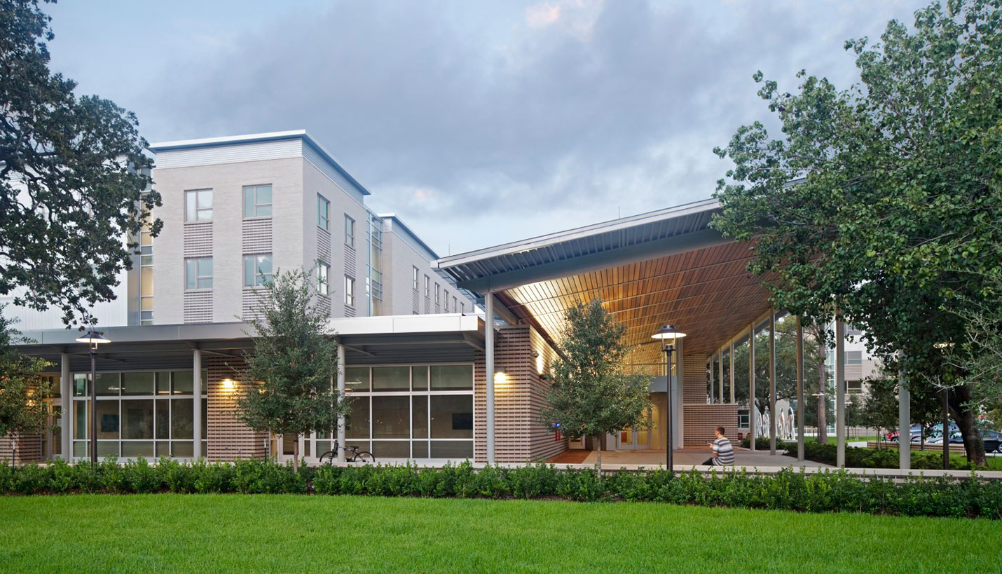 Cougar Place Residential Hall at the University of Houston - © Frank Ooms / Oooms, Inc.